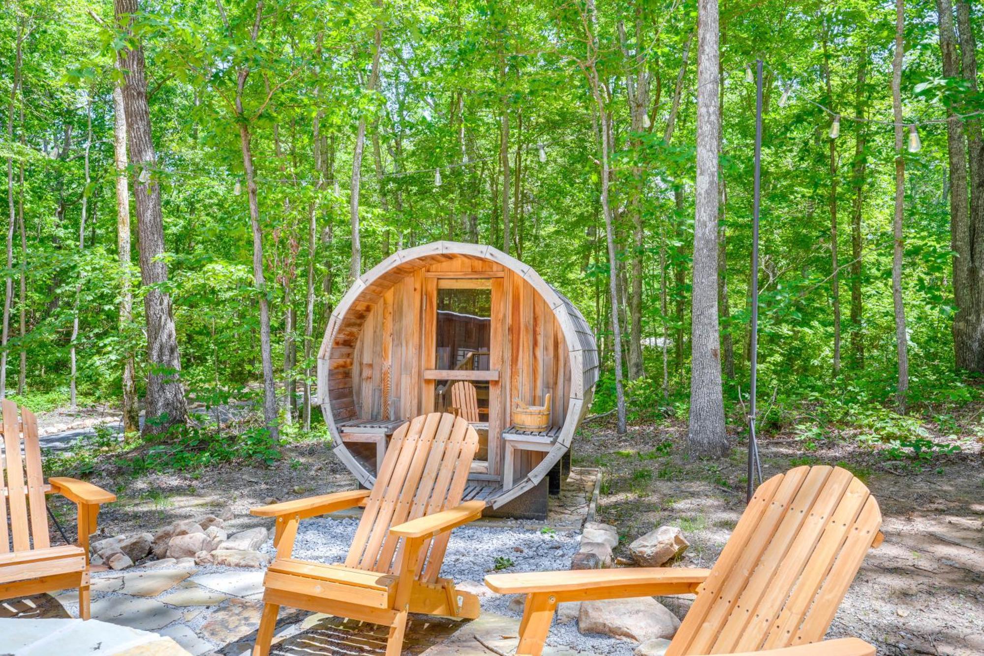 Monteagle Cabin With Swim Spa, Sauna And Fire Pit! Экстерьер фото